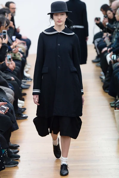 Look 3